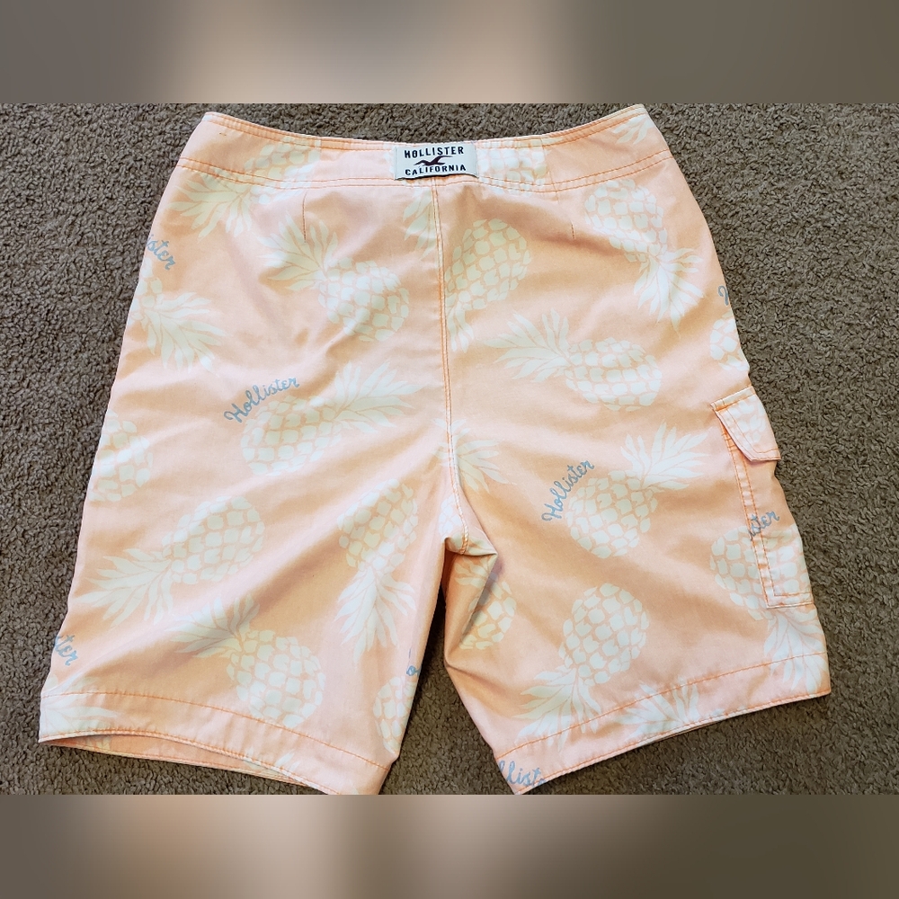HOLLISTER Board Shortd - Picture 2 of 4